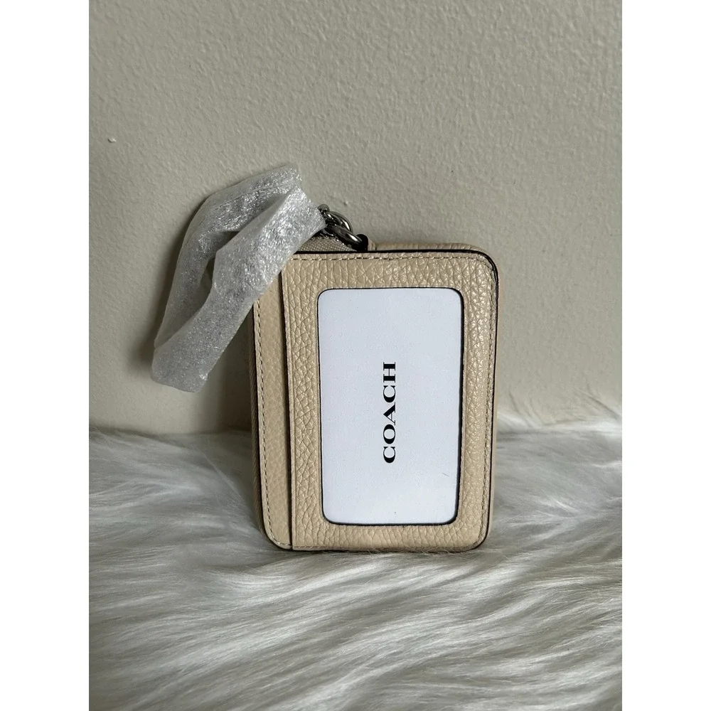 Coach 6303 Ivory Pebbled Leather Zip Card Case NWT - Picture 2 of 4